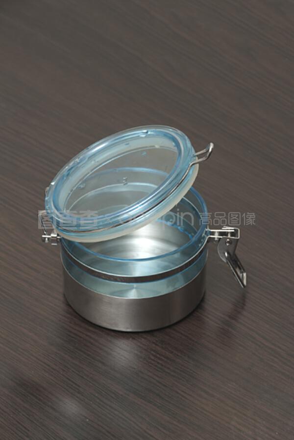 空的食物容器